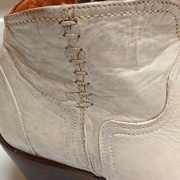 LUCCHESE ERIKA distressed BOOTIES, SIZE 9B - Picture 5 of 12